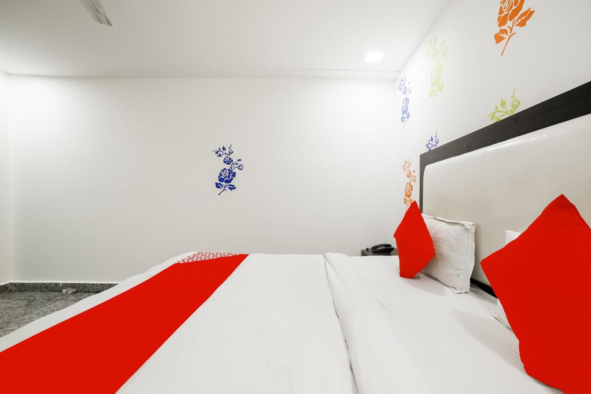 My Comfortable Hotel ニューデリー エクステリア 写真