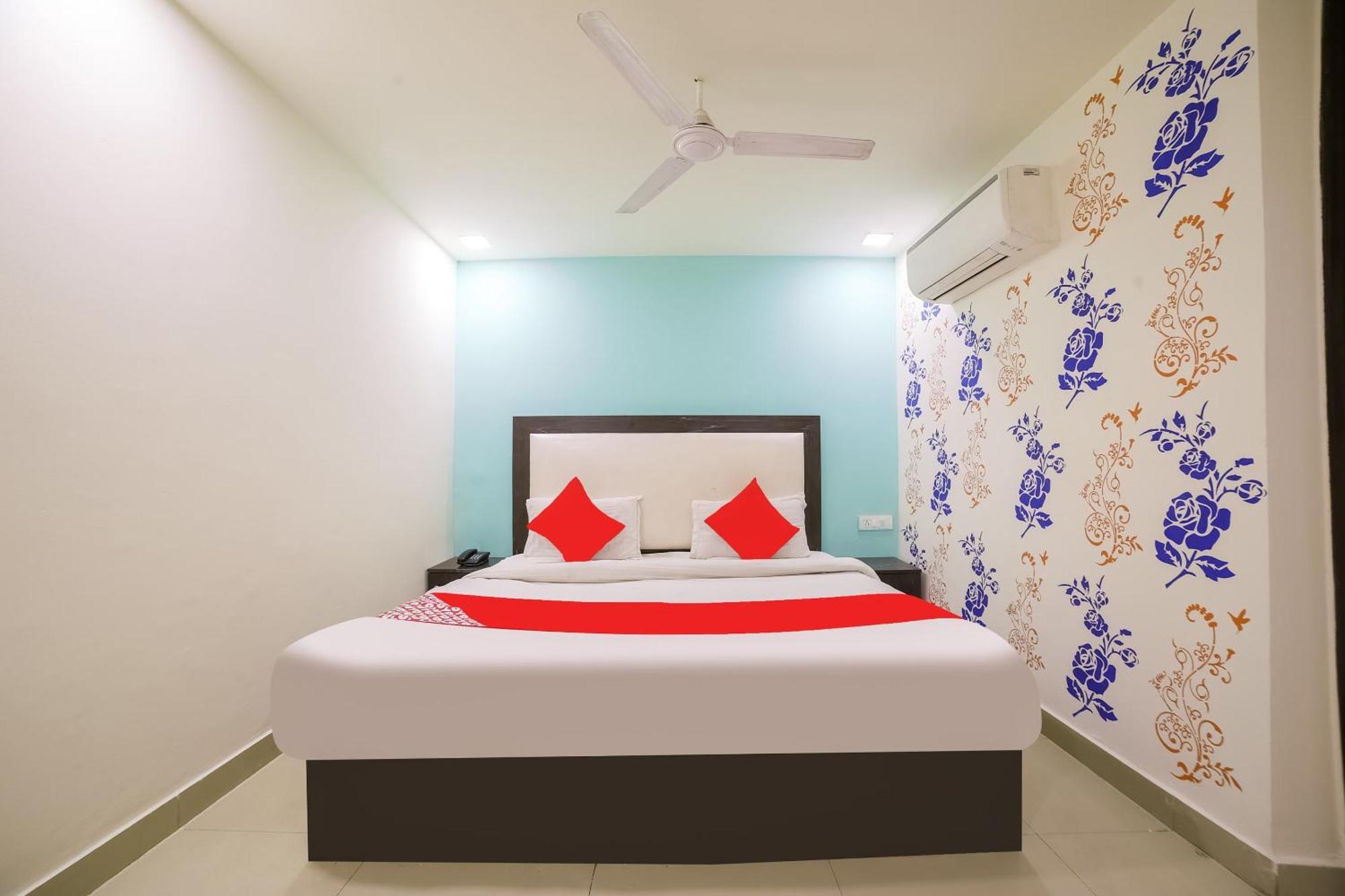 My Comfortable Hotel ニューデリー エクステリア 写真